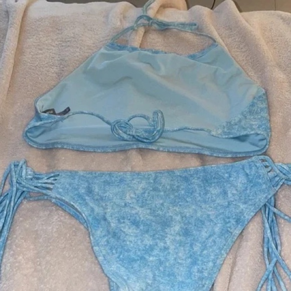 Aerie Blue & White Bikini Top Sz.M ❗️Has Matching Bottoms Sz.M❗️ - Picture 3 of 3
